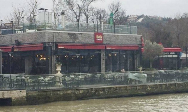 Ένοπλη επίθεση σε εστιατόριο στην Κωνσταντινούπολη (Pics)