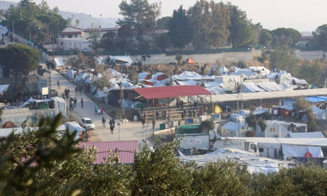 Decongestion operation underway at refugee camp of Moria