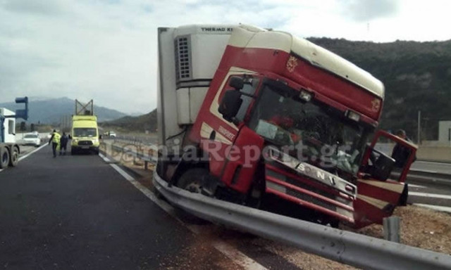 Φθιώτιδα: Παραλίγο θανατηφόρο τροχαίο λόγω… εντόμου! (pics)