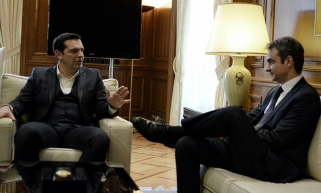 Πυρά Μαξίμου κατά Μητσοτάκη: Κάνει ό,τι ζητάει το ΔΝΤ