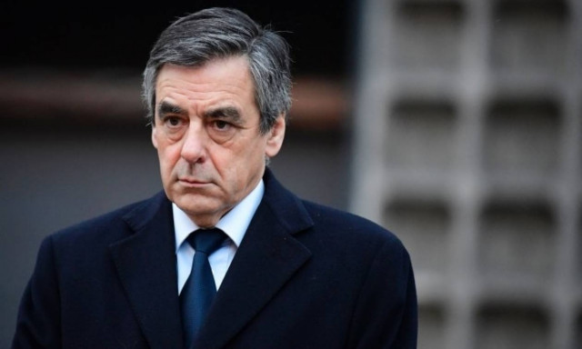 Γαλλία: Δεν αποσύρει την υποψηφιότητά του ο Φιγιόν παρά το σάλο του σκανδάλου με την σύζυγό του