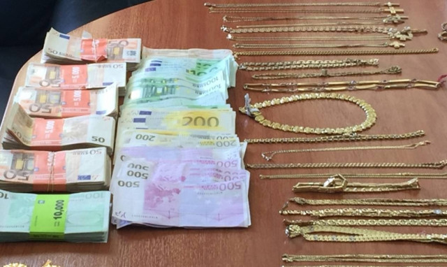 Αυτός είναι ο... απίστευτος θησαυρός της συμμορίας των Ρομά (pics)