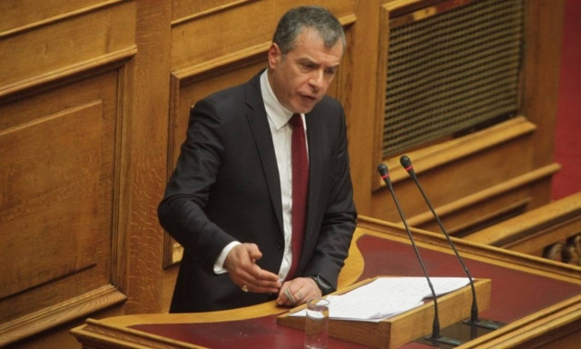 Θεοδωράκης: Θα είναι έγκλημα αν δεν κλείσετε τη δεύτερη αξιολόγηση