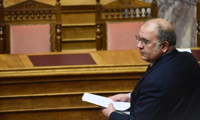 Βουλή - Ξυδάκης: Ο Κυριάκος Μητσοτάκης φιλοδοξεί να εκπροσωπεί την παρασιτική ελίτ