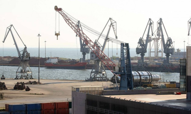 Μπλόκα αγροτών 2017: Εγκλωβισμένα προϊόντα στο λιμάνι της Θεσσαλονίκης