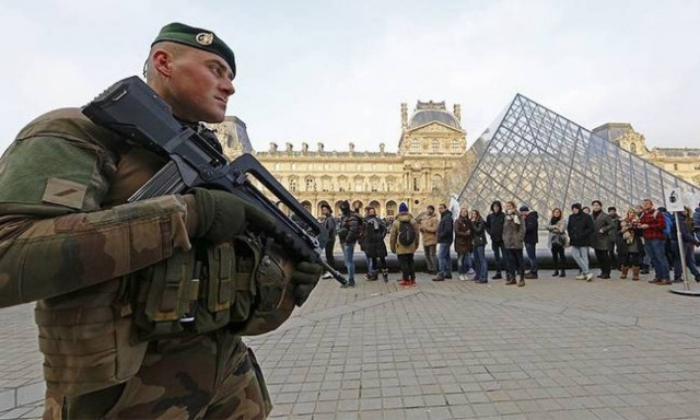French soldier shoots attacker outside Louvre