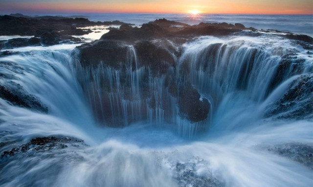 Μοναδικά στιγμιότυπα που αποδεικνύουν το μεγαλείο της Μητέρας Φύσης (photos)