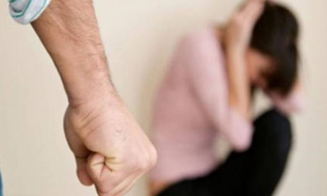 Πρωτοφανές επεισόδιο βίας: Φοιτήτρια καταγγέλει λέκτορα για ξυλοδαρμό