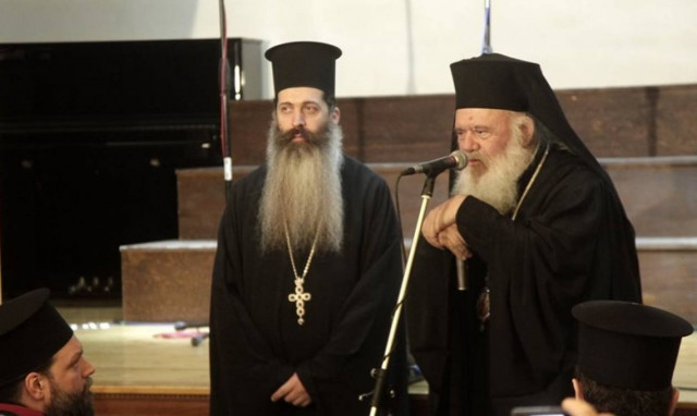 Ιερώνυμος: Δεν πρέπει να μας φοβίζει η κρίση, αλλά η παρακμή