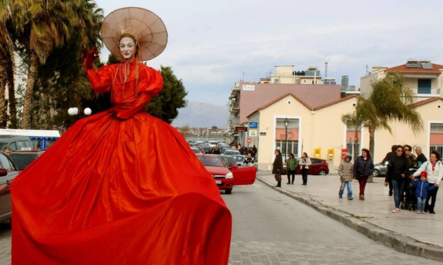 Ναύπλιο: Εντυπωσιακές εικόνες από την έναρξη του καρναβαλιού