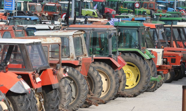 Μπλόκα αγροτών: Ανοικτές οι εθνικές οδοί Πατρών - Κορίνθου και Αντιρρίου - Ιωαννίνων