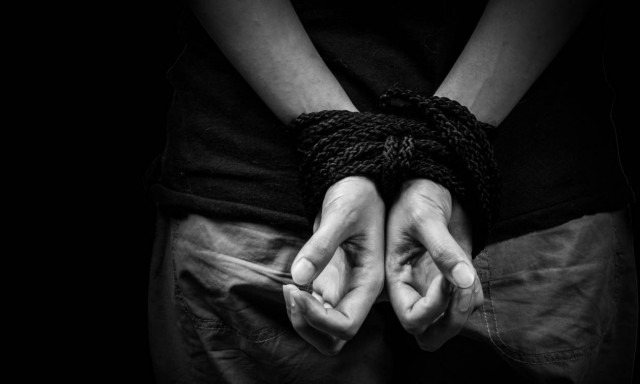 Αθήνα: Σπείρα σωματεμπορίας εξέδιδε αλλοδαπές για 130 ευρώ την ώρα