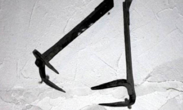 Κτηνωδία: 10χρονη βασανίστηκε με «μεσαιωνική δαγκάνα» επειδή βγήκε έξω από το σπίτι