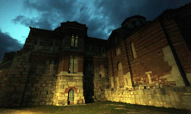 Εντυπωσιακές φωτογραφίες από την μονή του Οσίου Λουκά στη Βοιωτία