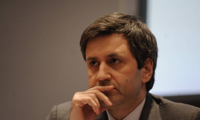 Κατάληψη στο γραφείο του Γιώργου Χουλιαράκη από ένστολους