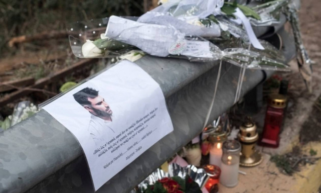 Παντελής Παντελίδης LIVE: Θρήνος και σπαραγμός στο ετήσιο μνημόσυνο (pics+vids)