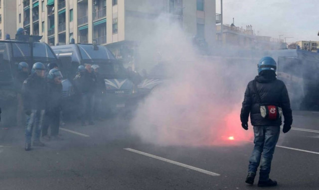 Ιταλία: Βίαιες συγκρούσεις μεταξύ διαδηλωτών και αστυνομίας (pics)