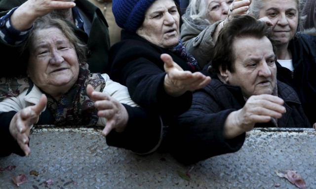 Εθνική Σύνταξη- «αντίδωρο»: Πώς μπορούν να την υπολογίσουν οι υποψήφιοι συνταξιούχοι