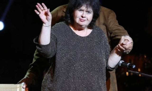 Δύσκολες ώρες για την Αρλέτα - Νοσηλεύεται σε κρίσιμη κατάσταση