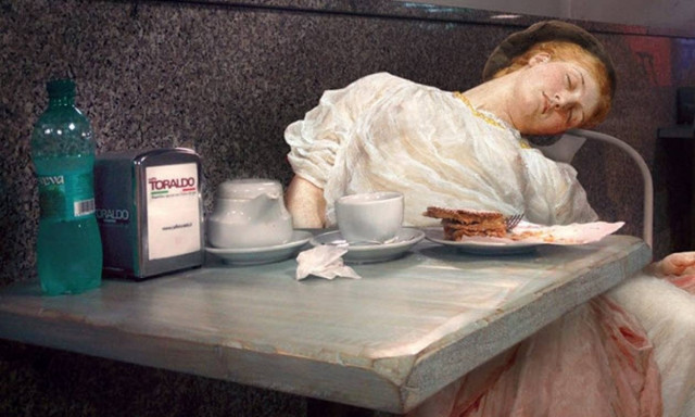 Κατέβηκαν από πίνακες... και κόβουν βόλτα στη Νάπολη! (pics)