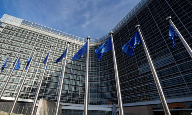 Κομισιόν: Η επίσκεψη Μοσκοβισί δεν συνεπάγεται επιστροφή των δανειστών