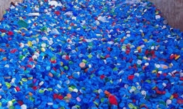 Δήμος Μαρκοπούλου: Μάζεψε πάνω από έναν τόνο καπάκια για αμαξίδια