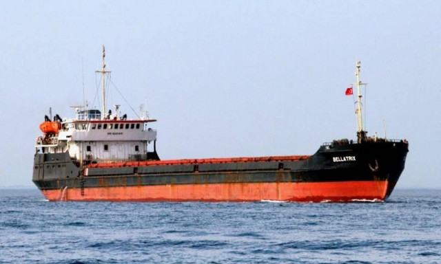 Togo-flagged freighter runs aground north of Mytilini