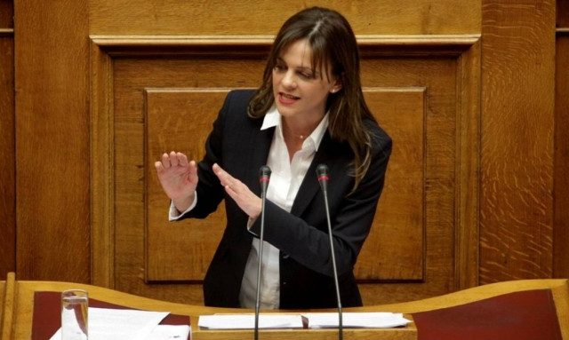 Αχτζιόγλου: Σύντομα αποκατάσταση του θεσμικού πλαισίου των εργασιακών σχέσεων