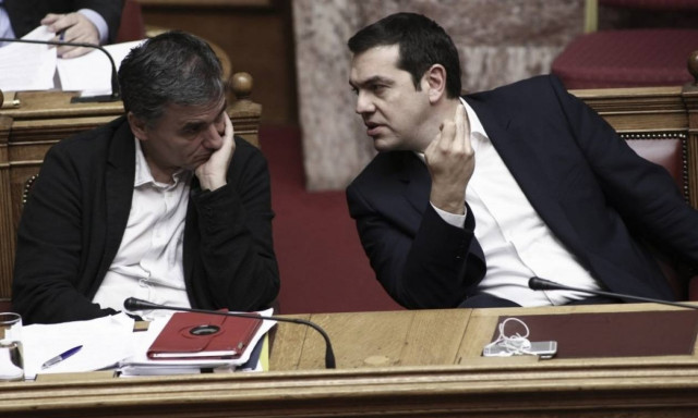 Αποκάλυψη: O Τσίπρας δίνει αφορολόγητο και συντάξεις και παίρνει ΕΝΦΙΑ και ΦΠΑ