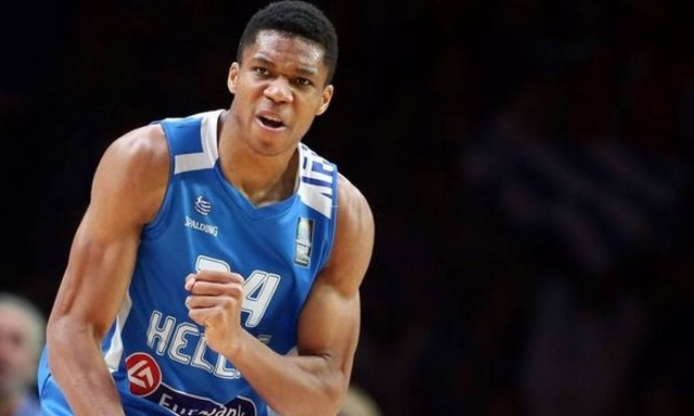 Συγκινεί ο Αντετοκούνμπο: Προτιμώ ένα μετάλλιο με την Ελλάδα παρά τον τίτλο με τους Μπακς