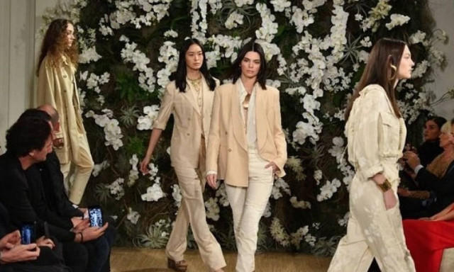 Με 100.000 ορχιδέες κάλυψε το κατάστημά του ο Ralph Lauren