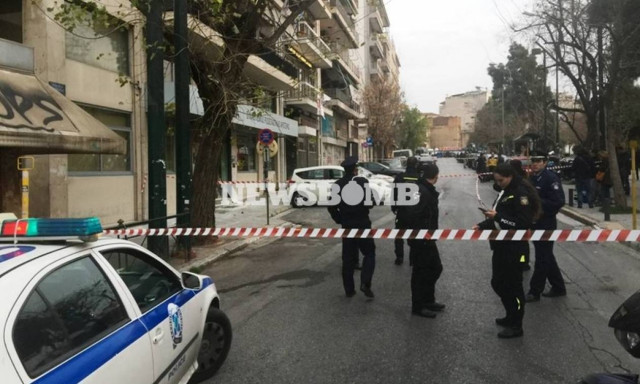 Τριάντα πέντε προσαγωγές για την επίθεση με μολότοφ στα γραφεία του ΣΥΡΙΖΑ