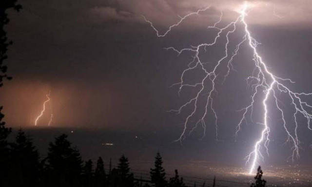 Η ΕΜΥ προειδοποιεί: Έκτακτο δελτίο επιδείνωσης καιρού- Πού θα «χτυπήσει» η κακοκαιρία τη Δευτέρα