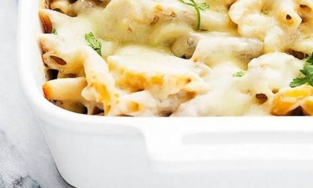 Πένες στο φούρνο με κοτόπουλο