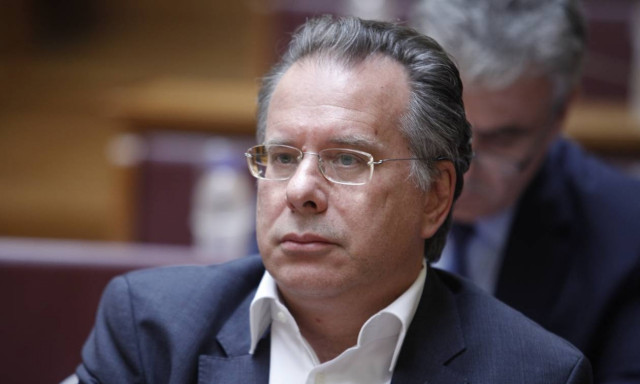 Κουμουτσάκος: Τι έγραψε στο twitter για την επίθεση στα γραφεία του ΣΥΡΙΖΑ