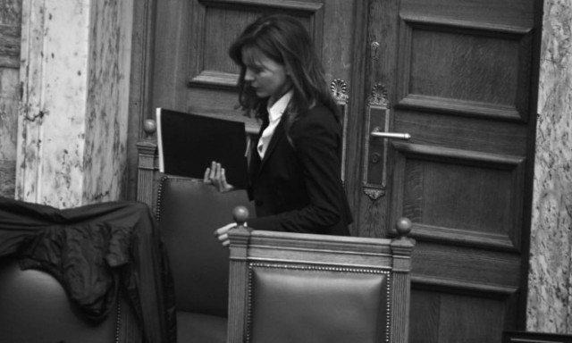 Ευφυολογήματα και troll από την Αχτσιόγλου: Ισχυρές κλαδικές συμβάσεις για κανονικότητα στην αγορά