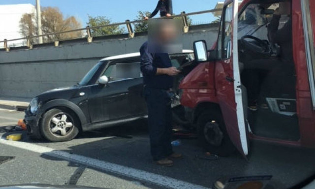 Καραμπόλα με τραυματία στην Εθνική Οδό Αθηνών – Λαμίας (pics)