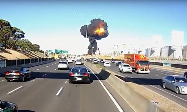 Νέο βίντεο από τη συντριβή του αεροσκάφους στη Μελβούρνη κόβει την ανάσα