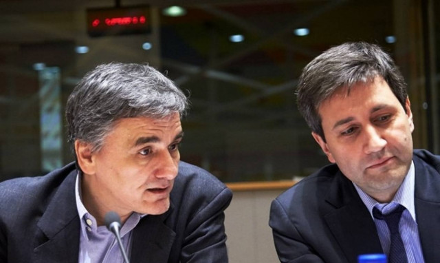 Αξιολόγηση: Η κυβέρνηση «αγοράζει» χρόνο - Το καλό, το κακό και το «μαύρο» σενάριο