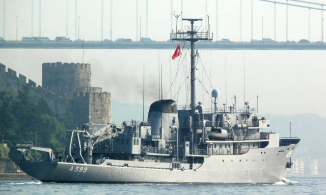 Πολεμικά παιχνίδια του Ερντογάν: Το Τσεσμέ «αλωνίζει» στο Αιγαίο - Δείτε το χάρτη με την πορεία του