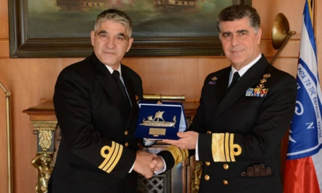 Βραβεύτηκε το πλήρωμα του «ΠΝ-35 S70B Aegean Hawk» (pis)