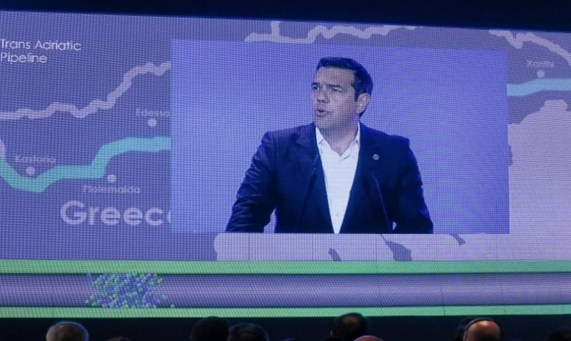 Handelsblatt: Τώρα θα πρέπει να ενταθεί η πίεση στον Αλέξη Τσίπρα