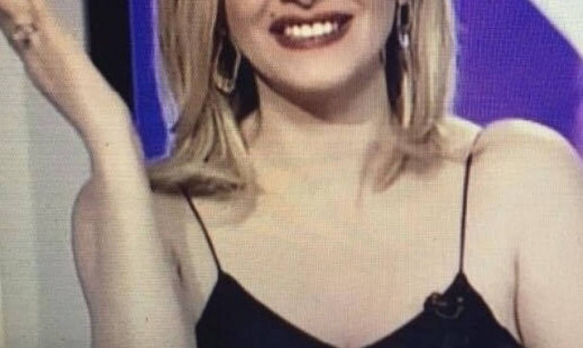 Μετα το «Δέστε τους» κόπηκε κι άλλη εκπομπή.Τα δάκρυα της παρουσιάστριας