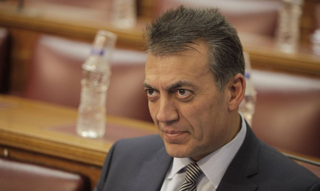 Βρούτσης εναντίον Σπίρτζη: Αυτοεξευτελίζεται όταν τάζει 14η σύνταξη