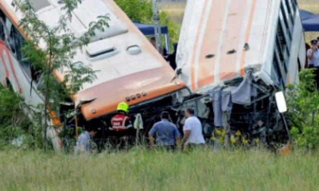 Τραγωδία στην Αργεντινή: 13 νεκροί και 34 τραυματίες σε μετωπική σύγκρουση λεωφορείων