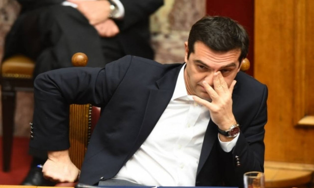 Προνομοθέτηση μέτρων: 153 «ΝΑΙ ΣΕ ΟΛΑ» με... δάκρυα στα μάτια