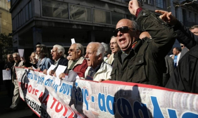 Προσωπική διαφορά: Αυτές είναι οι περικοπές που θα «γονατίσουν» κι άλλο τους συνταξιούχους