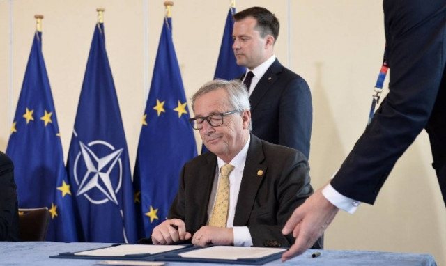 Ο Γιούνκερ «τρέμει» για το μέλλον μας: «Πού πας Ευτώπη των 27;» - Αυτή είναι η «Λευκή Βίβλος»