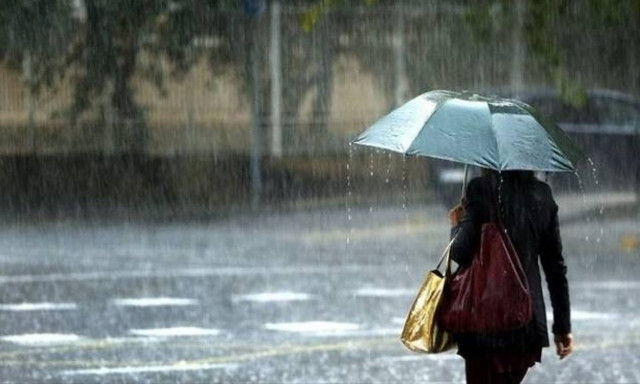 Καιρός – Η ΕΜΥ προειδοποιεί για καταιγίδες – Πού θα εκδηλωθούν τα φαινόμενα τις επόμενες ώρες