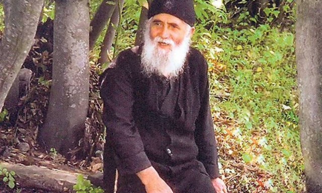 Πρέπει να νηστεύουν τα παιδιά; Τι λέει ο γέροντας Παΐσιος